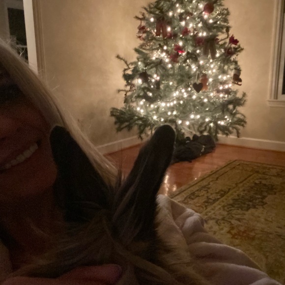 Meet your Posher, Erin - Picture 3 of 5